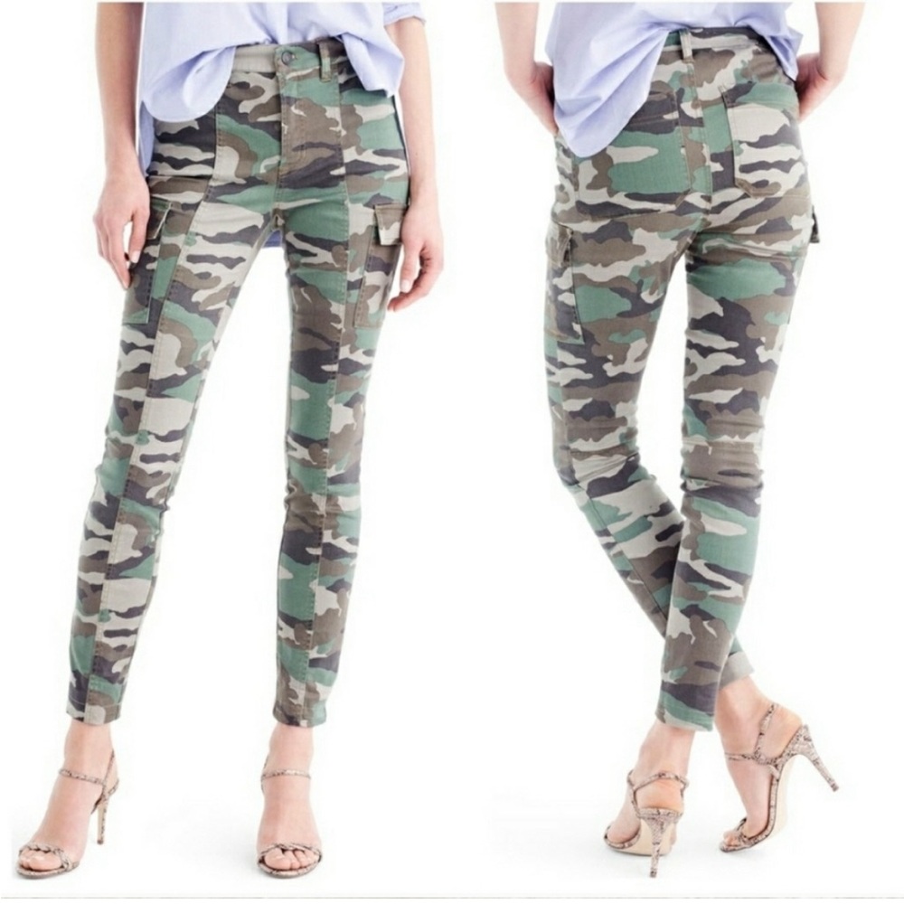 NWT 🔥 JCrew 9” Cargo Toothpick Pants in Camo Print. Size 27